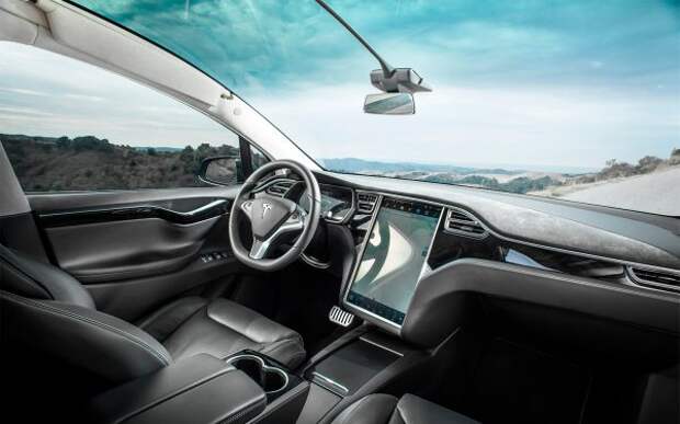 Один из самых технологичных кроссоверов в мире - Tesla Model X неожиданно оказался в антирейтинге американского издания Consumer Reports, которое призвано помочь потребителям. Эксперты не удовлетворены обзором из кабины и считают, что это также влияет на безопасность людей в автомобиле. Модель заняла последнее место в категории «кроссоверы премиум-класса».