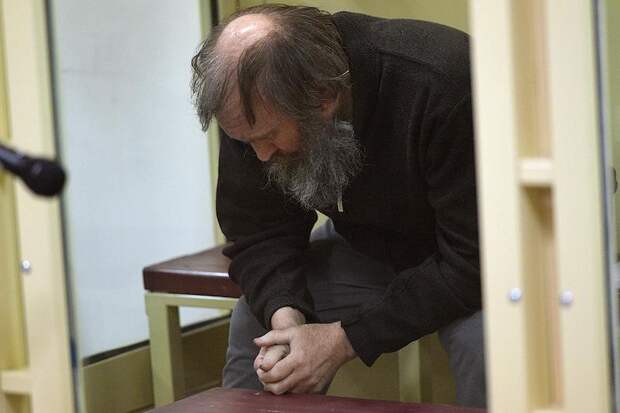 С самого опасного преступника России начали взыскание миллионов рублей