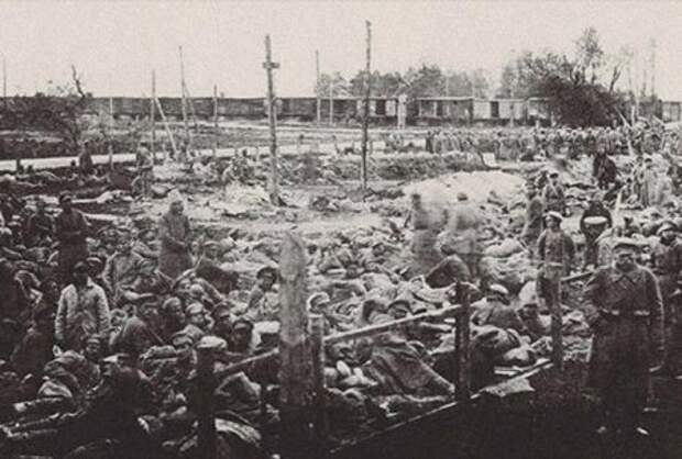 Другая Катынь: В 1919-1922 годах в польском плену погибло около 30 тысяч красноармейцев Другая Катынь: В 1919-1922 годах в польском плену погибло около 30 тысяч красноармейцев