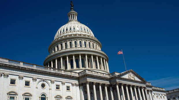 Трамп предложил отменить каникулы в Сенате США