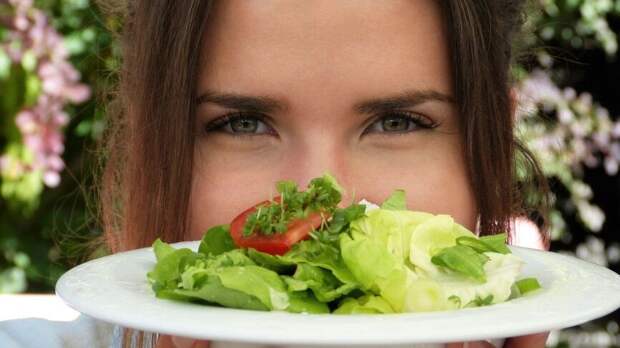 Влияние продуктов питания на остроту зрения оказалось мифом