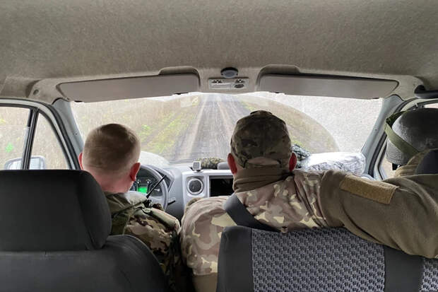 Нам приходится по максимальной окружности, по дуге перебрасывать войска