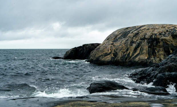 4 В 1809 году моряка вынесло на скалу посреди океана