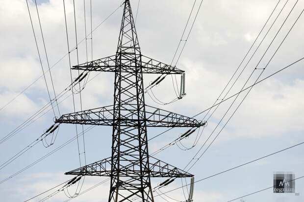 Губернатор Чибис: пять опор ЛЭП обрушились в Мурманской области