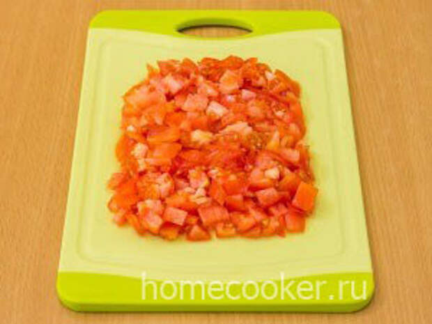 Запеканка картофельная с фаршем Narezannye pomidory 3 300x225 Запеканка картофельная с фаршем
