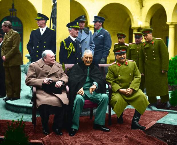 Сталин, Рузвельт и Черчилль на Ялтинской конференции