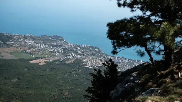 «Политическая клоунада»: в России ответили на слова вице-премьера Украины о намерении «выдворить» россиян из Крыма