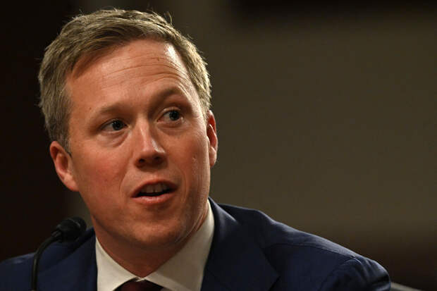 NYT: Дрисколл посещал Украину, чтобы пригрозить прекращением военной помощи США