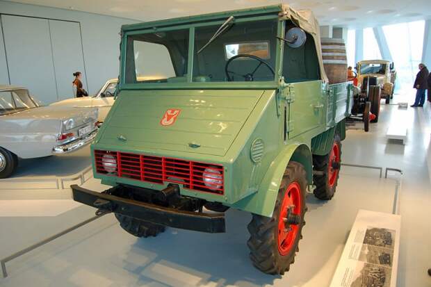 Самый первый mercedes, unimog