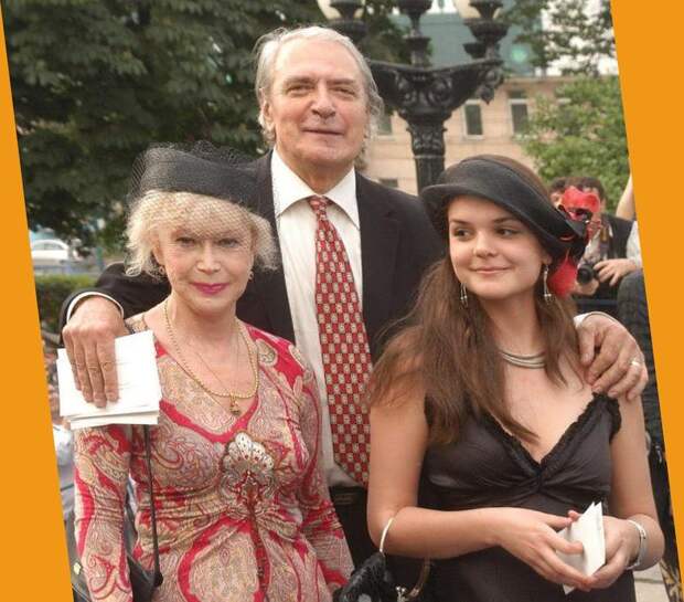 Внуки и внучки известных советских актеров, которые пошли по стопам своих дедушек и бабушек