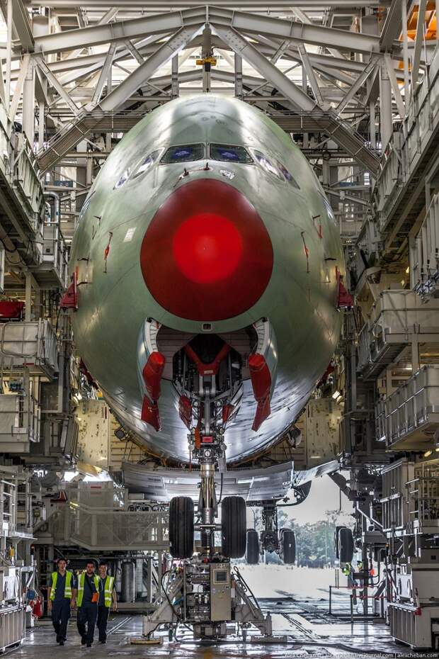 Как делают самый большой в мире пассажирский самолетКак делают самый большой в мире пассажирский самолет