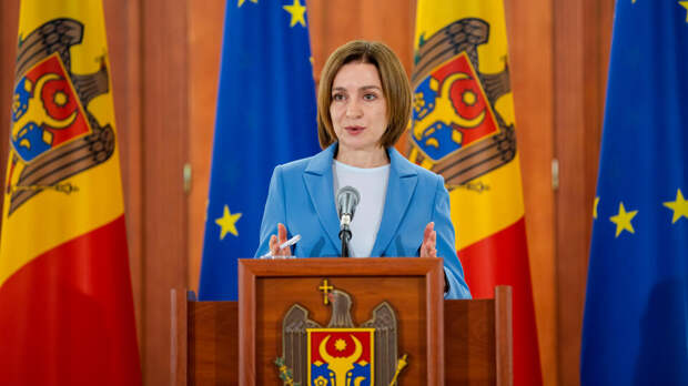 В Молдавии назвали капитуляцией слова Санду об объединении с Румынией