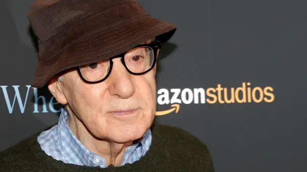 Американское издательство отказалось публиковать мемуары Вуди Аллена