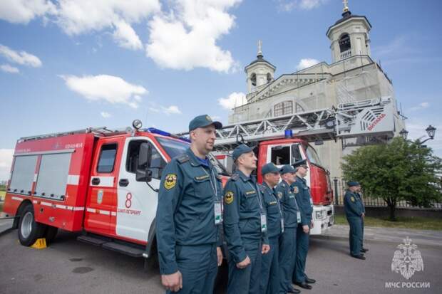 МЧС России обеспечивает безопасность Петербургского международного экономического форума