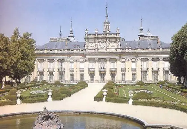 Private Madrid Walking Tour: Famous Royal Palace 2023 - Viator