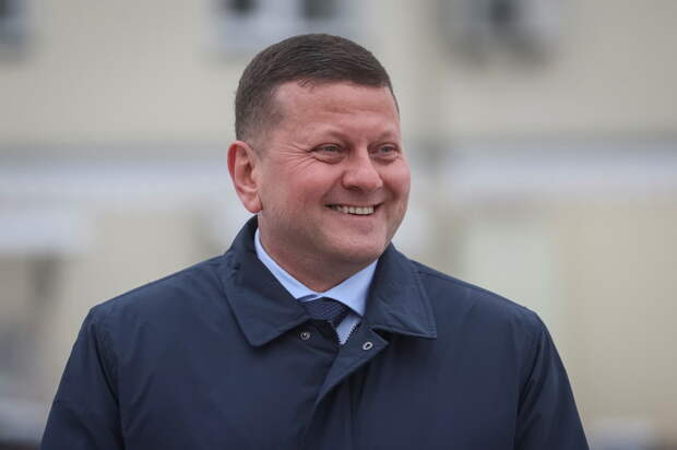 Залужного с женщиной в милом купальнике обнаружили на Карибах