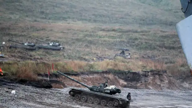 Морские пехотинцы ТОФ провели боевые стрельбы на учениях в Приморье