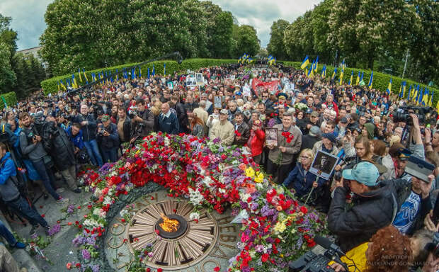 В Киеве признали крах борьбы с празднованием Дня Победы