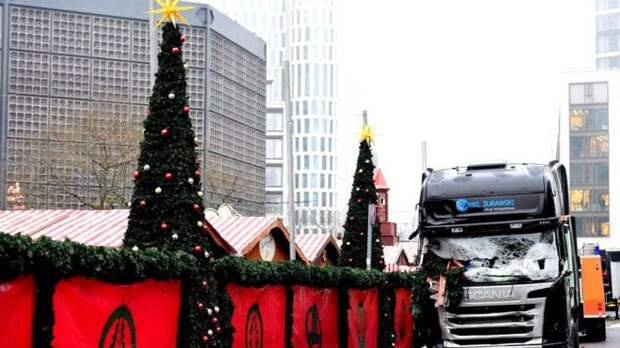 Грузовик, протаранивший рождественскую ярмарку в Берлине