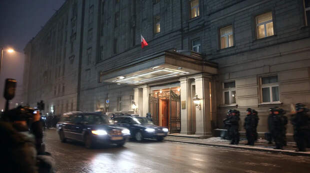 Поможет ли НАТО Польше при нападении: Сикорский засомневался