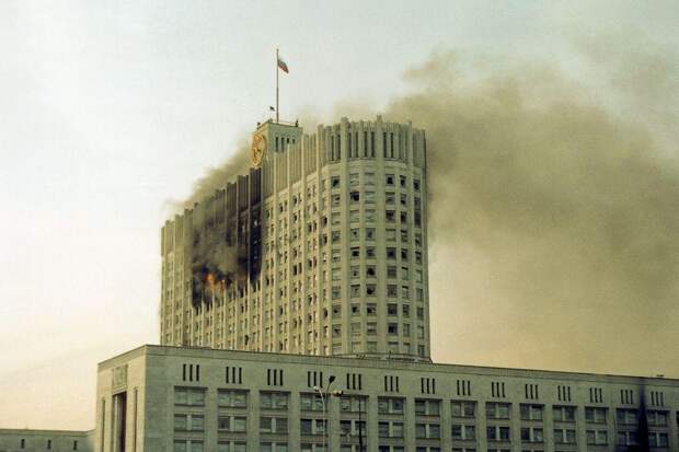 Фотография: Расстрел Дома Советов 4 октября 1993 года №35 - BigPicture.ru