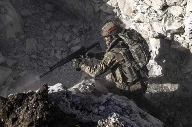 Ушаков: РФ продолжит решать вопрос на поле боя, пока нет договоренностей