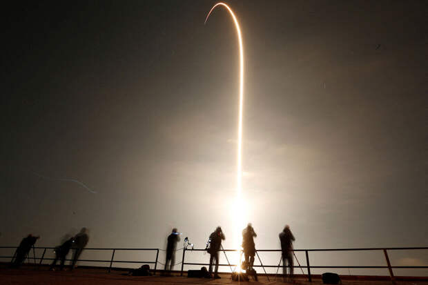 SpaceX: в США запустили ракету Falcon 9 с первым южнокорейским спутником-шпионом