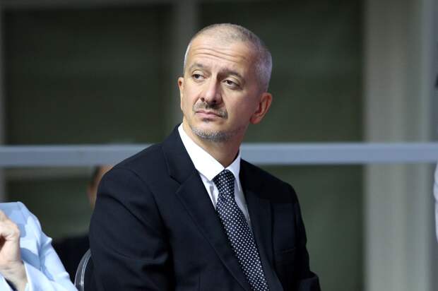 Почему назначение нового ректора Школы-студии МХАТ вызвало скандал