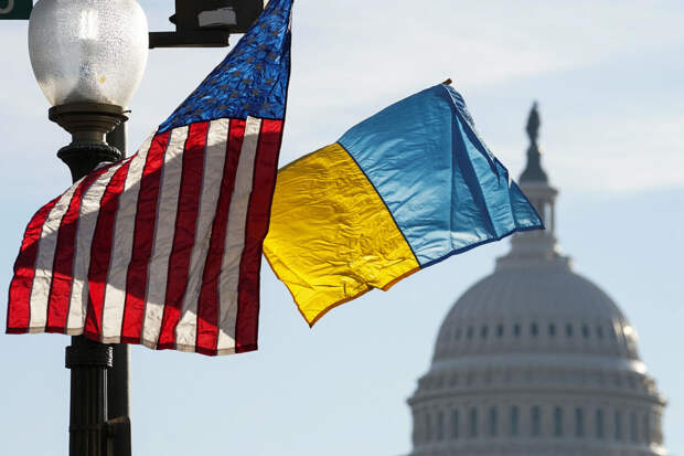 Сенатор Вэнс: США показали ЕС, что не станут бесконечно выписывать чеки Украине