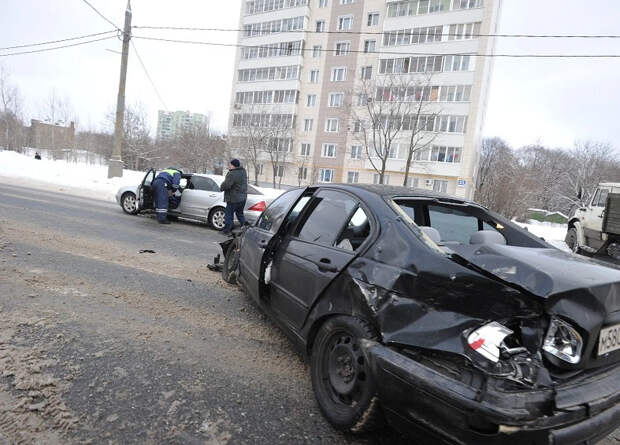 Страховщиков хотят обязать взыскивать выплаты с виновников ДТП