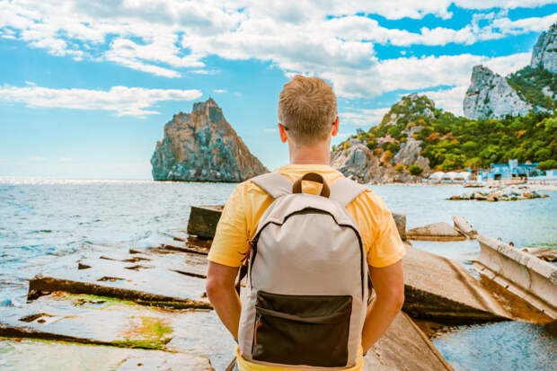 "Людям из вашей страны тут не место": Швейцарец набросился на туриста из России во Вьетнаме из-за татуировки. Пришлось извиняться