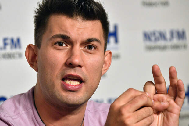 Жена Алибасова Арина обвинила шоумена в насилии над всеми женами