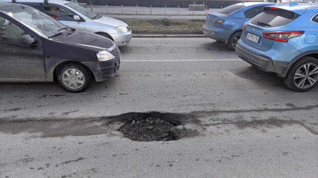 "Кто сколько колес потерял?" Настоящая яма-ниндзя атакует водителей Бийска из-под воды