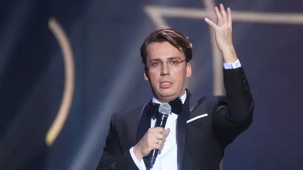 Пугачева с детьми была замечена в аэропорту, а с Галкиным отказались сотрудничать федеральные каналы