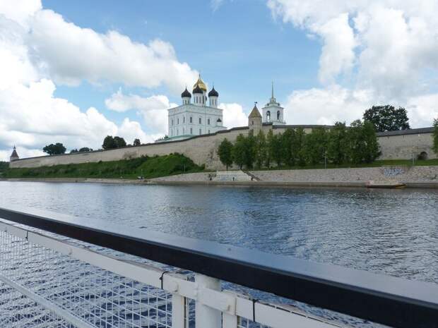 Псков. Прогулка по реке Великой на теплоходе Псков. Прогулка по реке Великой на теплоходе