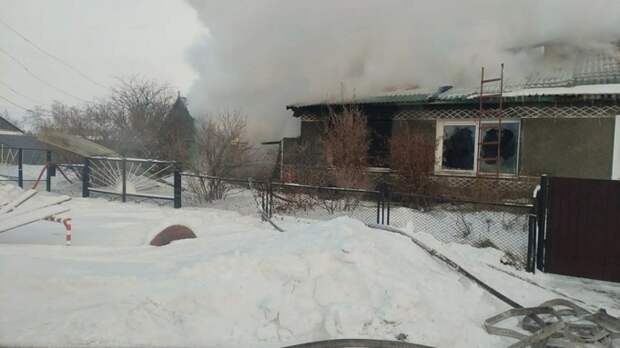 В селе Алтайского края в сгоревшем доме нашли тела мужчины и женщины