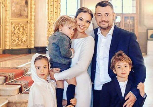 Кто первые жены участников группы «Руки Вверх»?
