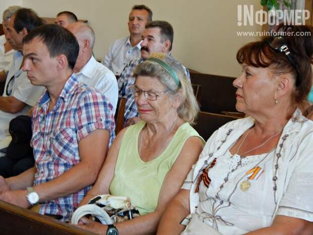 В севастопольском суде Геннадий Басов держится достойно (фото)
