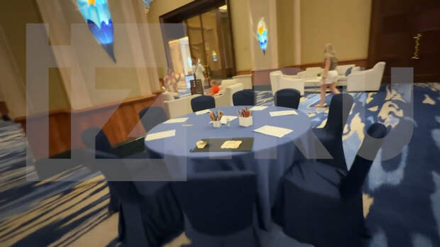 «Сегодня стало потише»: как выживают застрявшие в Дубае россияне