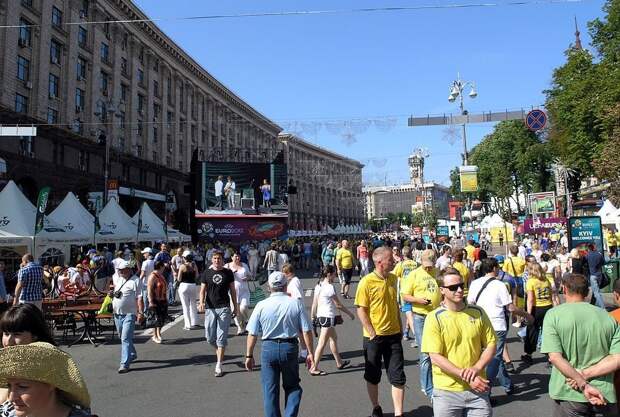 Стали известны результаты нового опроса среди граждан Украины о своей стране