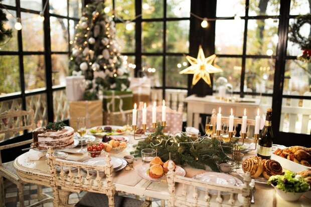 Сервируем новогодний стол правильно – секреты идеального новогоднего застолья