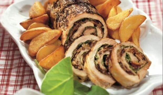 Мясной рулет с аппетитной начинкой. \ Фото: twitter.com.