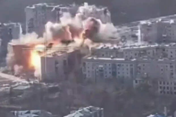 Карточный домик ВСУ: полковник раскрыл, как ФАБ-3000 стерла боевиков в пыль