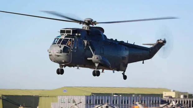 ВМС Украины потеряли один из трёх переданных Британией вертолётов Sea King по «техническим причинам»