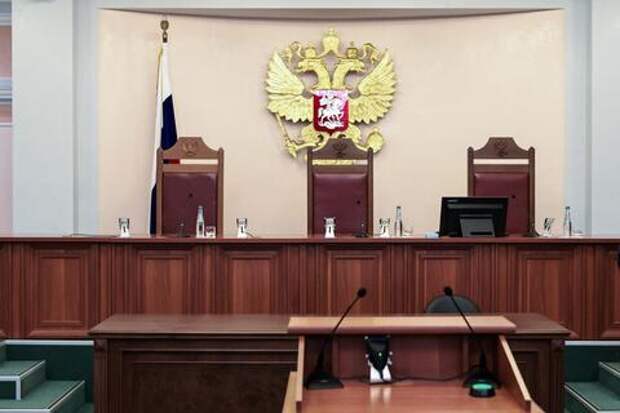 «Все, что нажито непосильным трудом»: в Краснодаре суд наложил арест на имущество семьи экс-судьи Хахалевой