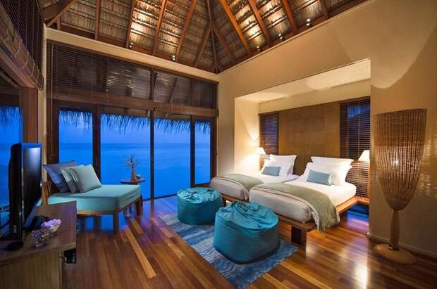 Так выглядит вилла, расположенная на суше (Отель Conrad Maldives).