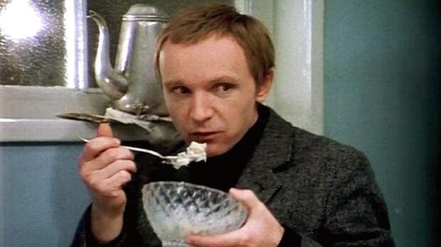 Покормите мужчину перед тем, как выйти за него замуж. Многое о нем узнаете