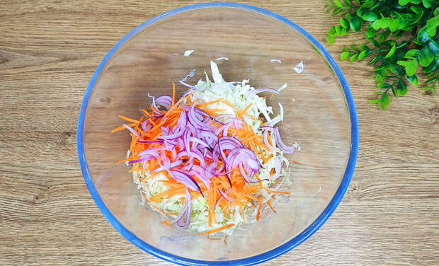 Удачный рецепт салата "Богатырь", готовлю его круглый год из доступных продуктов. Сколько не сделай, всегда мало (делюсь)