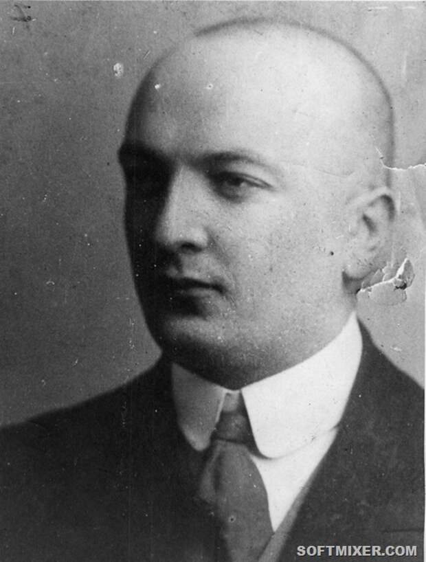 Dzierzynski_Wladyslaw_1920