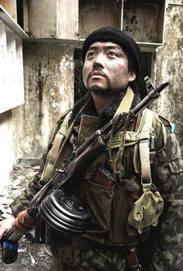 Первая чеченская война в исполнении китайских реконструкторов (34 фото)